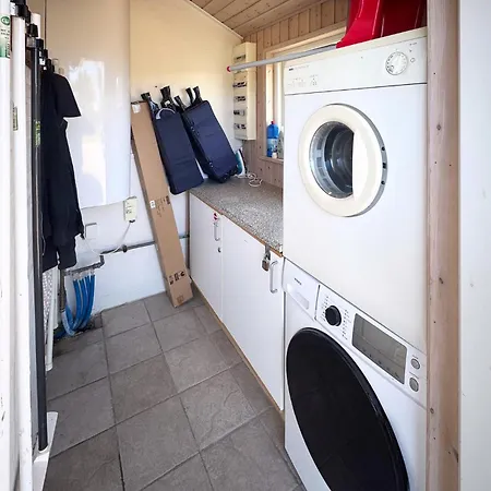 Semesterbostad Front In With Sauna