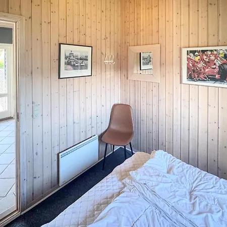 Semesterbostad Front In With Sauna Otterup