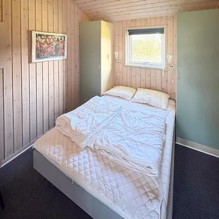 Semesterbostad Front In With Sauna